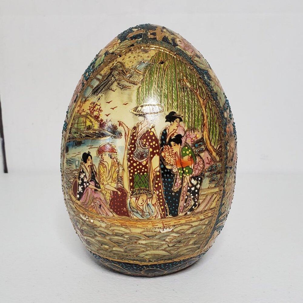 Satsuma Geisha Hand Painted Moriage Porcelain Decorative Egg Collectible - Picture 7 of 7
